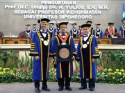 UNDIP Berikan Gelar Profesor Kehormatan Ketua Muda Tata Usaha Negara MA RI