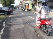 Seperti Jenang, Ruas Jalan Prima-UMK yang Baru Dibangun sudah ‘Ngluntung’ dan Bergelombang