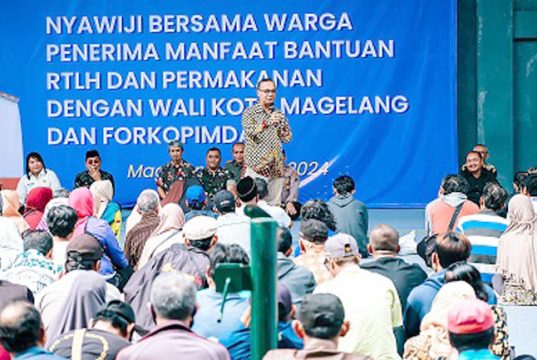 Pemkot Magelang Bagikan Bantuan Permakanan Kepada Ribuan Warga Lansia dan Penerima Manfaat RTLH