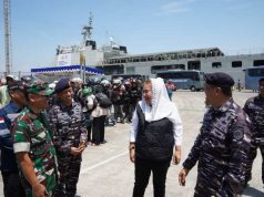 Ratusan Pemudik Naik Kapal Perang Tiba di Pelabuhan Tanjung Emas Semarang