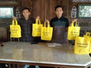 Relawan Bolone Imam Baikuni Bagikan Ribuan Paket Sembako untuk Warga Kudus