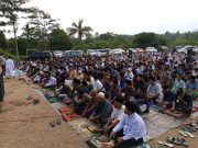 PRM Plajan Adakan Salat Idul Fitri di Lapangan Desa Plajan