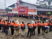 EIGER Adventure dan 100 Perempuan Indonesia Rayakan Hari Kartini di Puncak Gunung Kembang