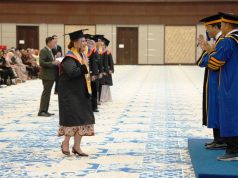Wisuda Doktoral, Ita Tak Malu Belajar Dengan Para Senior