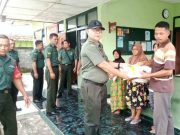 Koramil Banjarejo Bagikan Zakat Fitrah ke Warga setempat, untuk Sucikan Diri dan Sempurnakan Ibadah Puasa