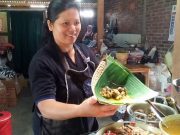 Menikmati Iwak Kali di Warung Mangut Pintjoek yang Berhawa Sejuk