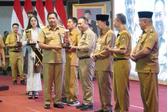 Pemkab Jepara Terima Penghargaan Kategori Pembangunan Daerah Terbaik dalam Musrenbangprov Jateng 2024
