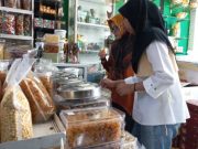 Semringah Pengusaha Toko Oleh-oleh Haji di Semarang, Omset Naik usai Kuota Haji Jateng 2024 Ditambah