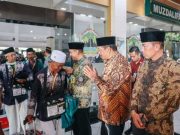 Perdana Fasilitas “Fast Track” untuk Calon Haji Embarkasi Solo, Pj Gubernur Jateng Lepas 352 Orang