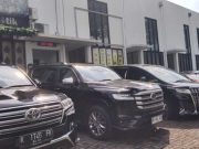 Daftar ke Sejumlah Parpol, Imam Baikuni Tunggangi Mobil Mewah nan Berkelas