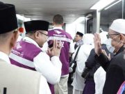 Menag Lepas Keberangkatan Kloter Pertama Jamaah Calon Haji, Pesannya Agar Jaga Kesehatan dan Petugas Selalu Siap