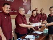 Ketua KONI Jateng Serahkan SK Gubernur Jateng ke Penyelenggara Porprov XVII/2026