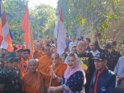 Wali Kota Semarang Lepas Bhikkhu Thudong dari Semarang ke Candi Borobudur