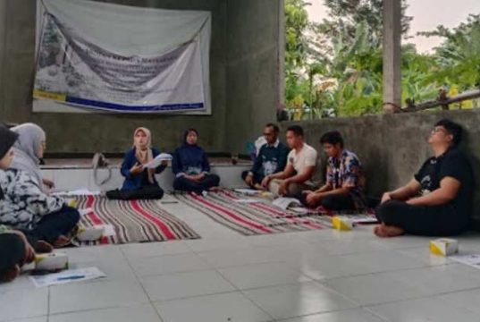 Tim PkM USM Beri Pelatihan ‘Mindfulness’ ke Remaja Karang Taruna Sendangmulyo