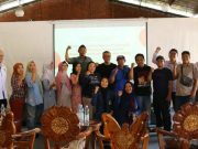 Tim PkM USM Beri Pendampingan Pembuatan Foto Produk untuk Strategi Promosi