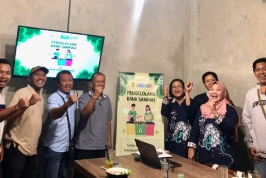 Pelatihan Pengelolaan Bank Sampah Warga Kembangsari