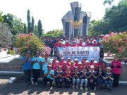 Sambut Hari Tri Suci Waisak, Umat Buddha Theravada Jepara Bersihkan Makam Pahlawan