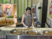 Lunpia Cik Meme Kuliner Khas Semarang yang Terus Berinovasi