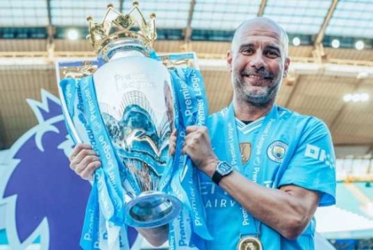 Pep, Membangun Semesta dan “Membirukan” Manchester