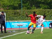 Bola Bergulir dalam Selimut Takdir
