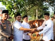 Kapolres Hadiri Penyerahan Sapi Kurban dari Presiden Jokowi
