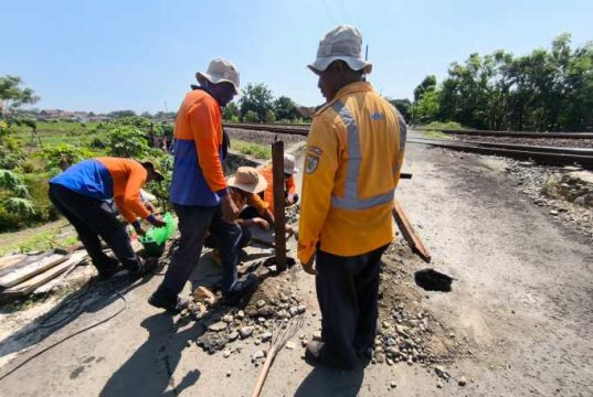 Tingkatkan Keselamatan Pengguna Jalan, KAI Daop 4 Tutup Akses Perlintasan Sebidang