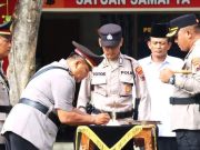 Menggelar Upacara Sertijab dan Kenaikan Pangkat