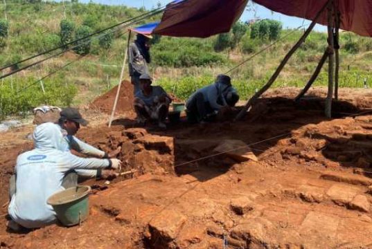 Ditemukan Fragmen Tembikar dan Arang Abad Ke-7 saat Ekskavasi Candi di Batang