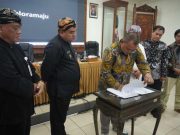 Pemkab Blora Ajukan Judicial Review UU HKPD Gandeng Boyamin Saiman