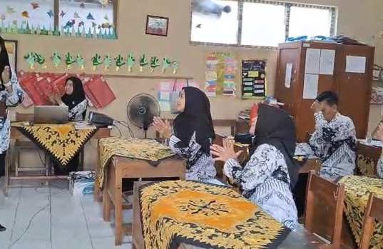 SDN 1 Daren Berbagi Praktik Baik dengan Diseminasi Budaya Positif