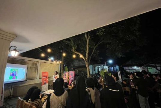 Makna Jebakan Lubang Kelinci Karya Zidni dalam Pameran Presentasi Mahasiswa FBS Unnes di Gunungpati Semarang