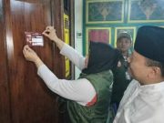 Tim Pantarlih KPU Batang Lakukan Coklit hingga Malam Hari