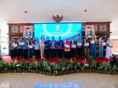 Pemenang Lomba Penulisan Artikel Ilmiah Populer dan Krenova Kota Magelang 2024 Terima Hadiah