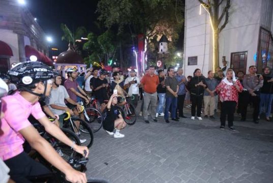 Criterium Semarang Dark Race Ajang Penghobi Sepeda Fixie