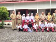 Siswa SDN 1 Banjaran Korban Bus Terguling Terima Santunan dan Stress Healing