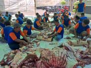 Berbagi Zonasi Dua Masjid Petekeyan, Seluruh Warga Menikmati Daging Qurban
