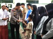 Menggelar Pengajian dan Menyantuni Anak Yatim