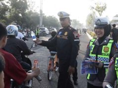 Satlantas Kebumen Sampaikan Pesan Kamtibmas Lewat Seni Budaya