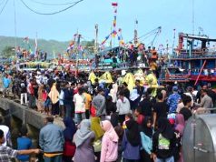Sedekah Laut Membuka Festival Nelayan Pacitan