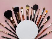Lima Tips Membersihkan Alat Makeup Agar Tetap Bersih dan Tahan Lama