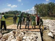 TMMD Kodim 0721/Blora di Bogorejo, Tentara bersama Warga Cor Plat Beton
