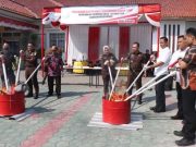 Kejari Brebes Musnahkan Ribuan BB Barang Terlarang