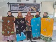 Ikut Pelatihan Batik, Warga Pulau Nyamuk Buat Motif “Bikini Bottom”