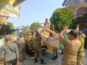 Satpol PP Kota Semarang Tertibkan Puluhan Pedagang Liar Pasar Genuk