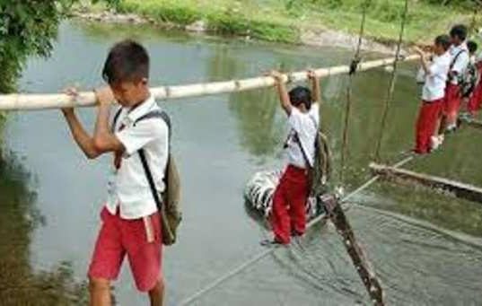 Membangun Kesadaran Pentingnya Pendidikan di Daerah Terpencil