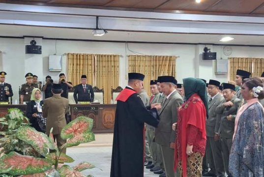 50 Anggota DPRD Jepara Ucapkan Sumpah dan Janji, Ini Pimpinan Sementara yang Ditunjuk
