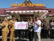 Bupati Kebumen Beri Hibah Sarpras Olah Raga ke Polres Rp 200 Juta