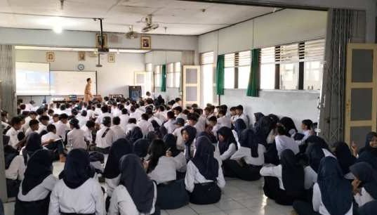 Kemenkominfo Gelar Nonton Bareng Teknologi Untuk Mendukung Proses Belajar dan Mengajar