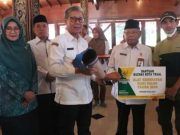 Melalui Baznas, Pj Walkot Berikan Pentasharufan Zakat, Infaq, Shodaqoh