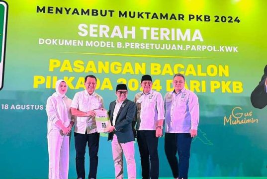Dukungan Sudah Final, PKB Berikan Form B1-KWK kepada Sam’ani-Bellinda